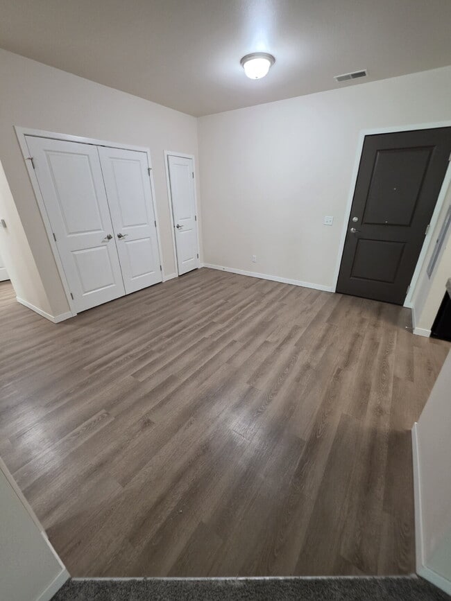 Photo - 2 Bedroom | 1 Bathroom 2nd Floor Apartment Available RIGHT NOW! Unit 307