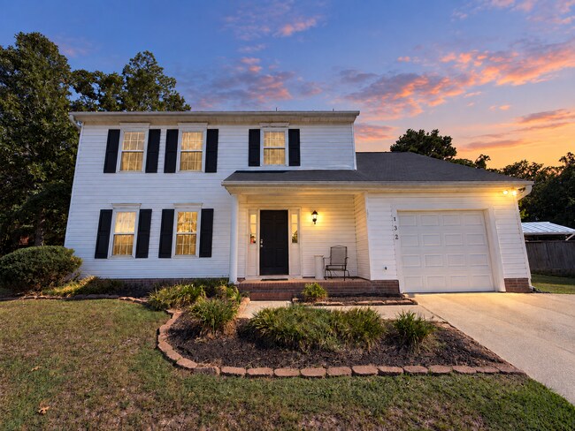 132 Misty Glen Cir