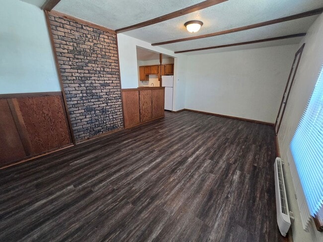 Photo - 2BD/1 BA Duplex