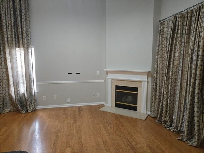 Photo - 2581 Laurel Cir NW