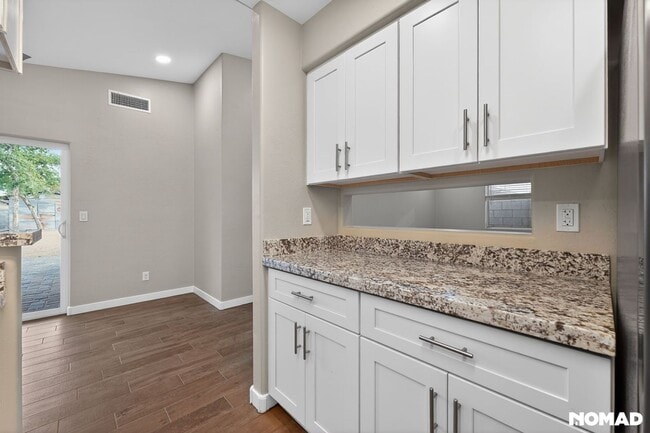 Photo - 302 N Cameron St