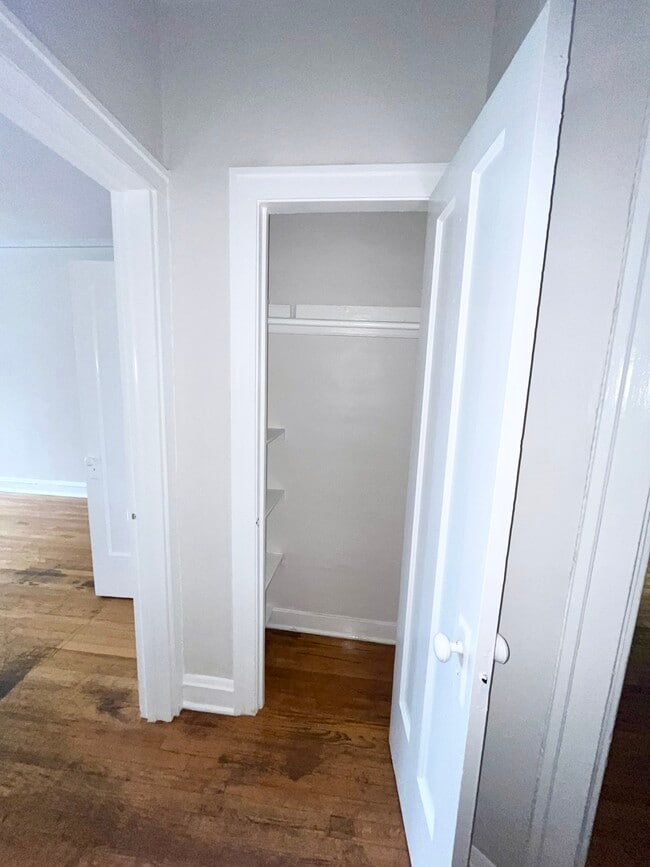 Photo - 2140 N Kildare Ave Unidad 2