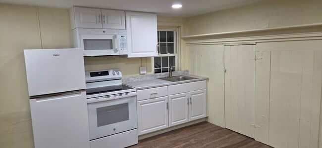 Photo - 335 N Main St Unit 4