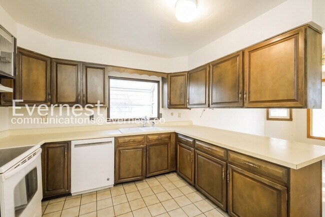 2810 1/2 Cordry Court