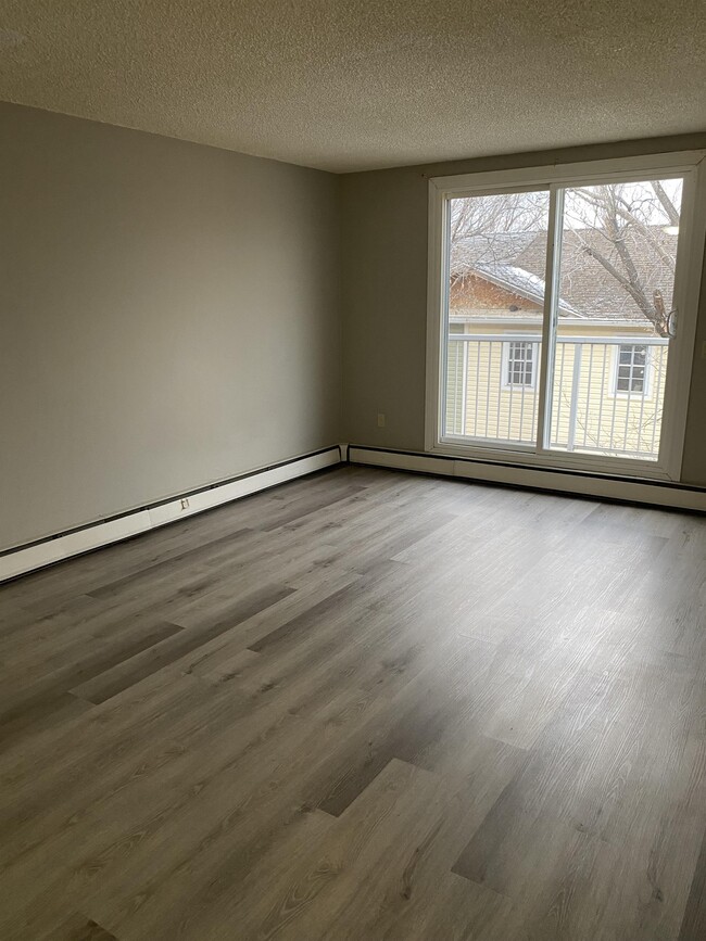 Photo - 1855 Rae St Unit 8
