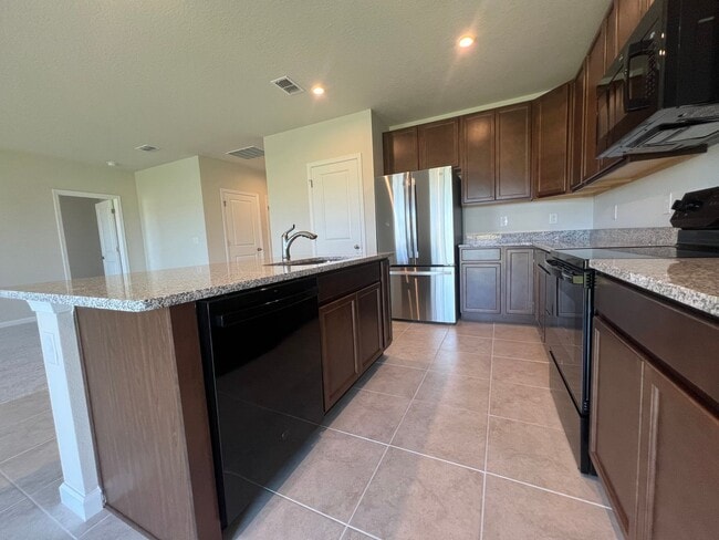 Photo - Beautiful  3 bedroom 2 bathroom House Comi...