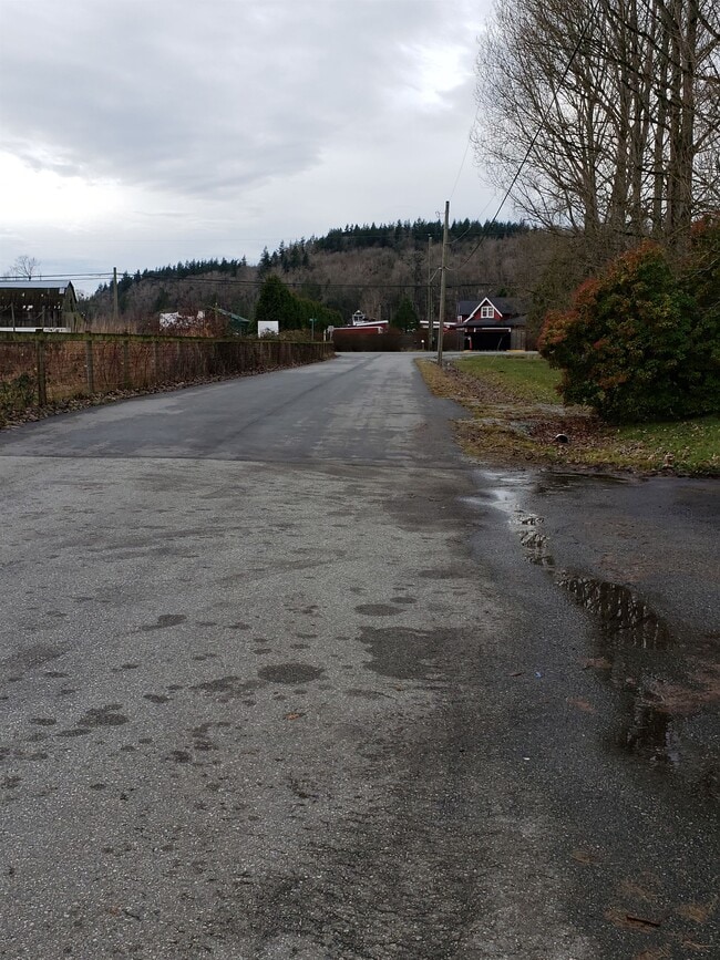 Photo - 1812-1184 184 St