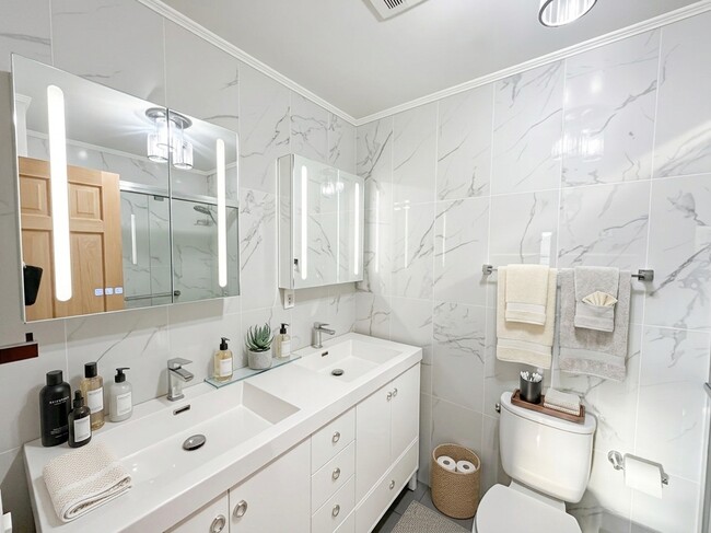 Photo - 14410 20th Ave Unidad 1