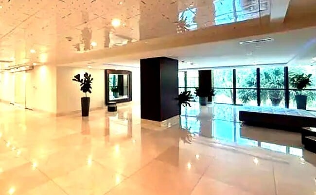 Photo - 540 Brickell Key Dr Unit 617