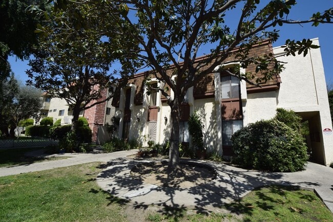 12015 - 12015 Unit 04