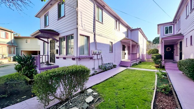 Building Photo - Quiet 1-Bedroom Flat in the Heart of Emery... Rental