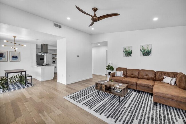 Photo - 10601 Walnut Bend Dr