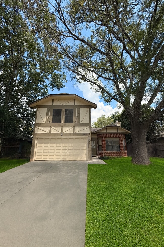Building Photo - 9818 Autumn Silver Rental