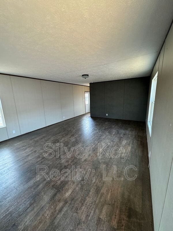 Photo - 3000 Highway 11 S