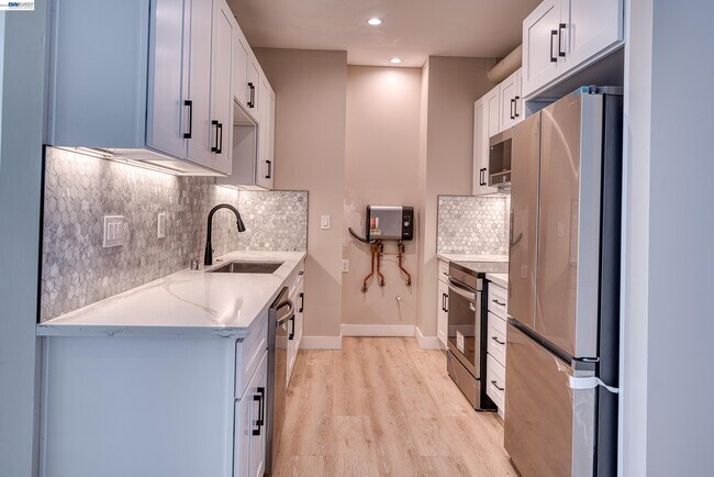 Photo - 4202 Telegraph Ave Unit 302