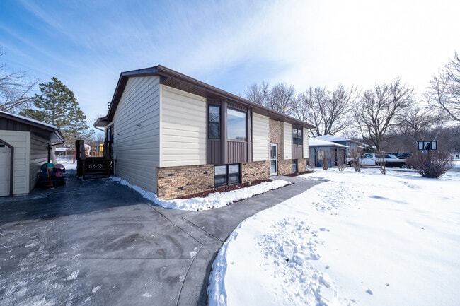 Photo - 1305 Independence Ave N