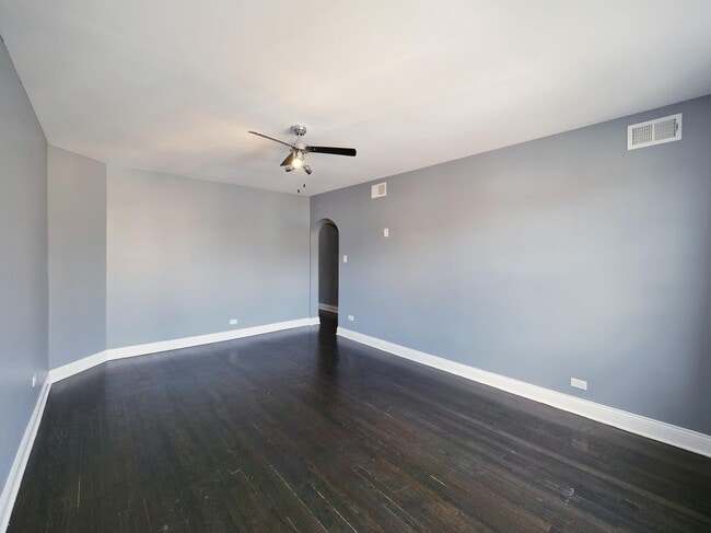 Photo - 3309 W Bryn Mawr Ave Unit 2