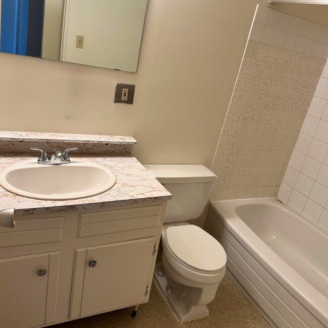 Photo - 10327-10107 107 Ave Unit 301