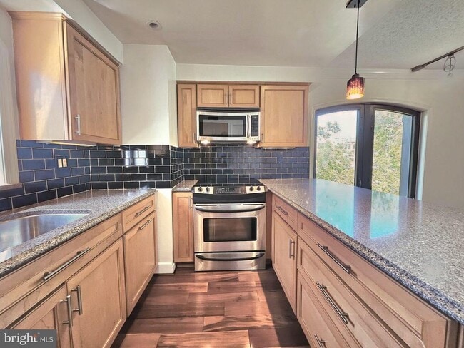 Photo - 1080 Wisconsin Ave NW Unidad 203