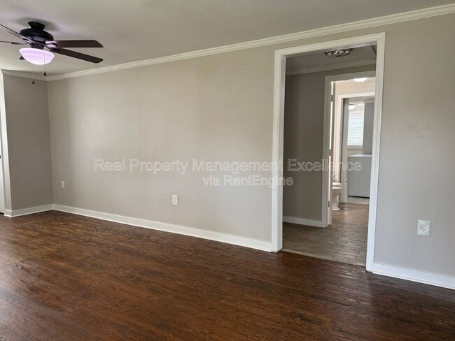 Photo - 308 New Rand Rd