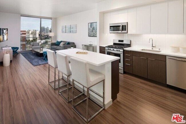 Photo - 3033 Wilshire Blvd Unit 1514