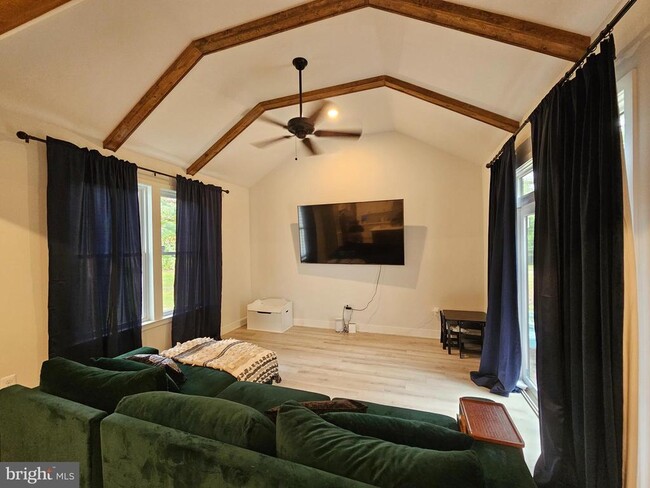 Photo - 470 Waterfords Edge Ct