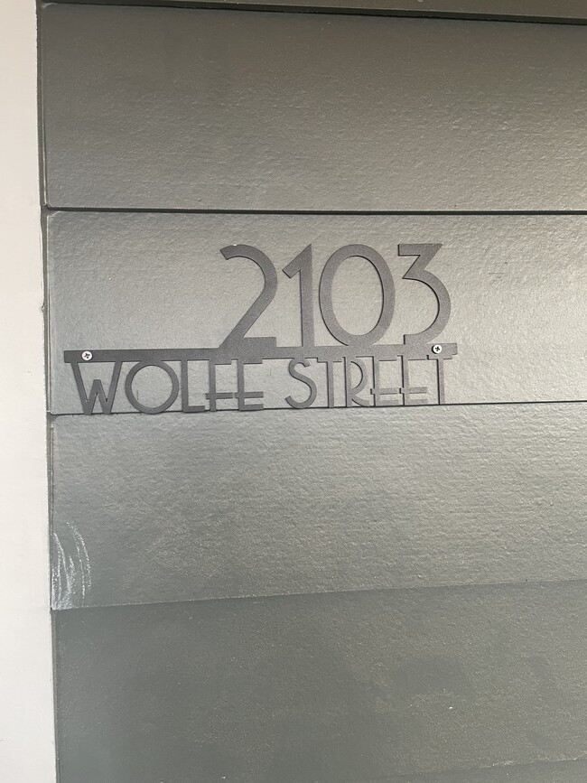 Photo - 2103 Wolfe St