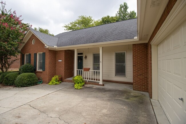 Photo - 2220 Montclair Dr