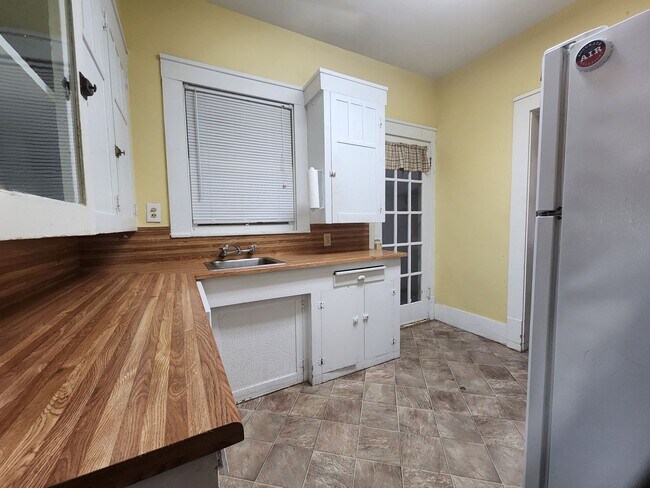 Photo - Santa Rita 2 bedroom 1 bath Home COMING SOON!