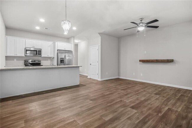 Photo - 3181 Meadowstone Ln SW