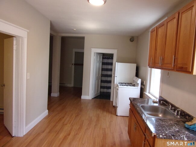 Photo - 158 High St Unit 1st flr south
