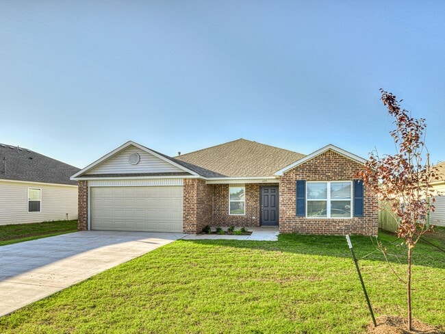 Building Photo - Brand New home in Mustang + 4 bedrooms + 2 bathrooms
