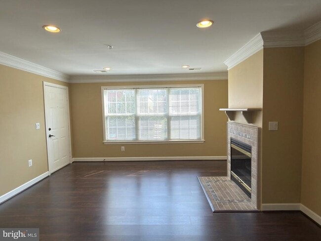 675 Constellation Square SE Unidad B