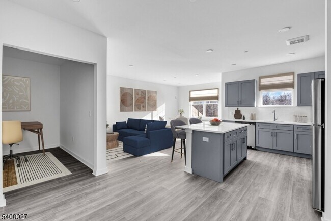 Photo - 9 Hellers Ln Unit 2