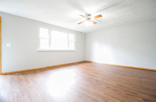 Photo - 437 S Haven Rd