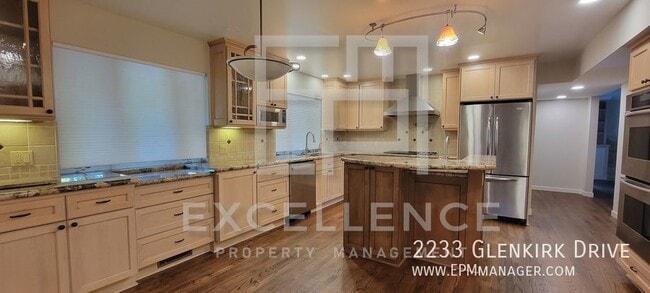 Photo - 2233 Glenkirk Dr
