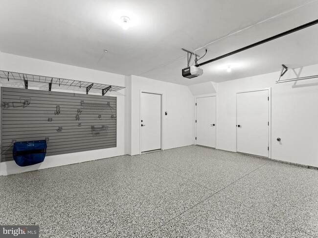 Photo - 2015 Tysons Ridgeline Rd