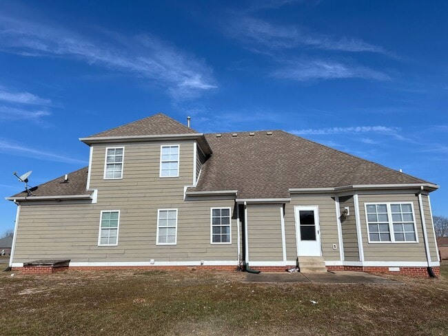 Photo - 4 Bdrm, 2 Bath, 2 Car Garage