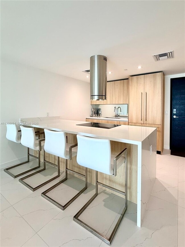 9901 W Bay Harbor Dr Unit 505