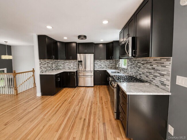Photo - 12 Dundee Cir