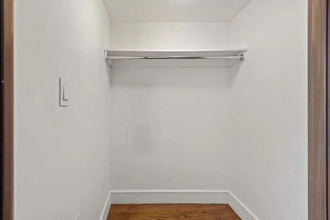 Photo - 2124 30th Ave - Apt 2C