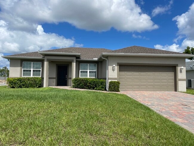 Building Photo - NW Cape Coral Single Family Home