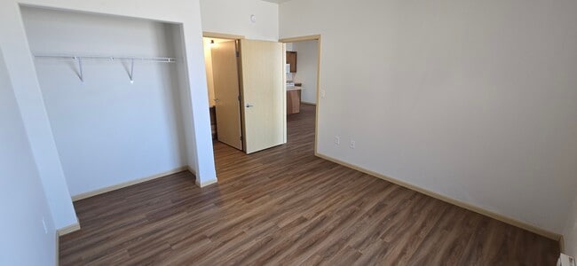 Photo - Dakota Crossing Apartments