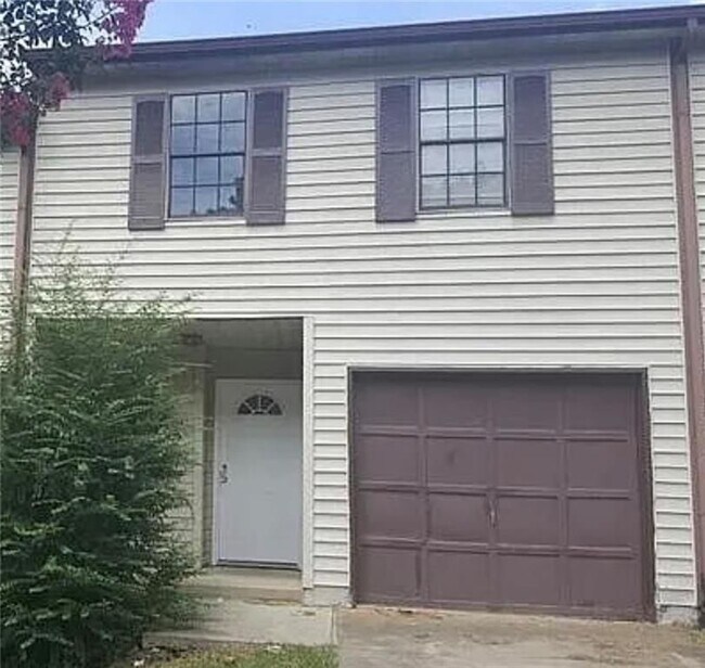 Photo - 2305 Pine Tree Trail