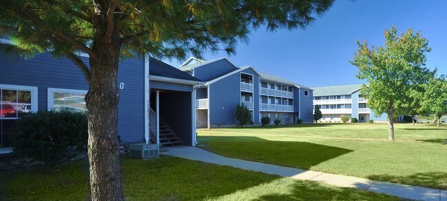 Photo - Oxford Park 2 Apartments