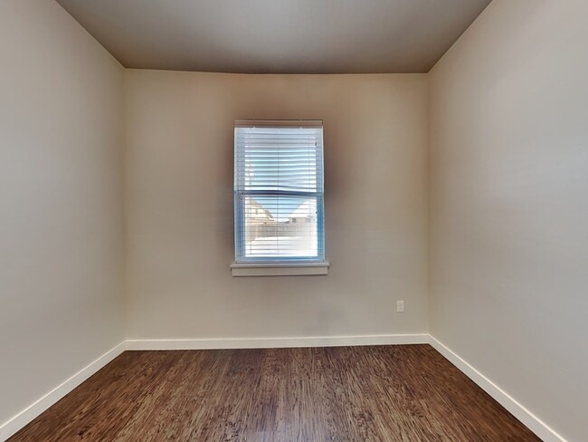 Photo - 9049 NW 143rd St