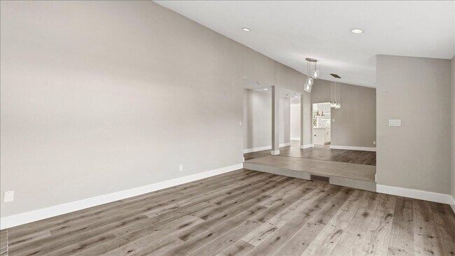 Photo - 1016 Woodglen Dr