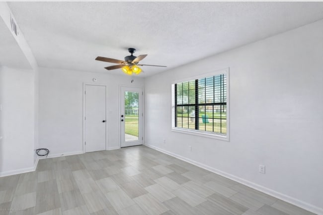 Photo - 68 Dogwood Ln