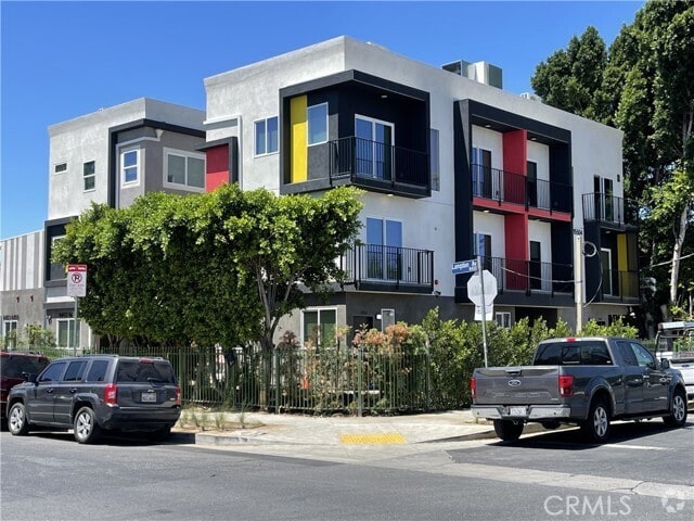 Building Photo - 8457 Langdon Ave Rental