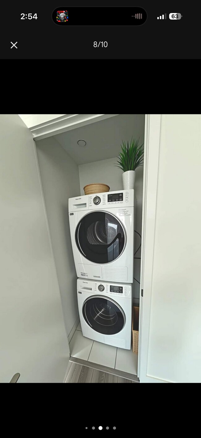 15 Richardson St Unit Downtown Sugar Beach Luxury Condo ??